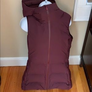 Lululemon vest, size 8